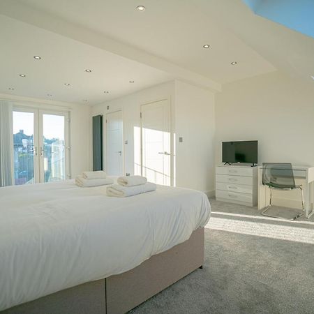 Newly Refurbished Modern 4 Bed Detached House ! Villa อ็อกซ์ฟอร์ด ภายนอก รูปภาพ