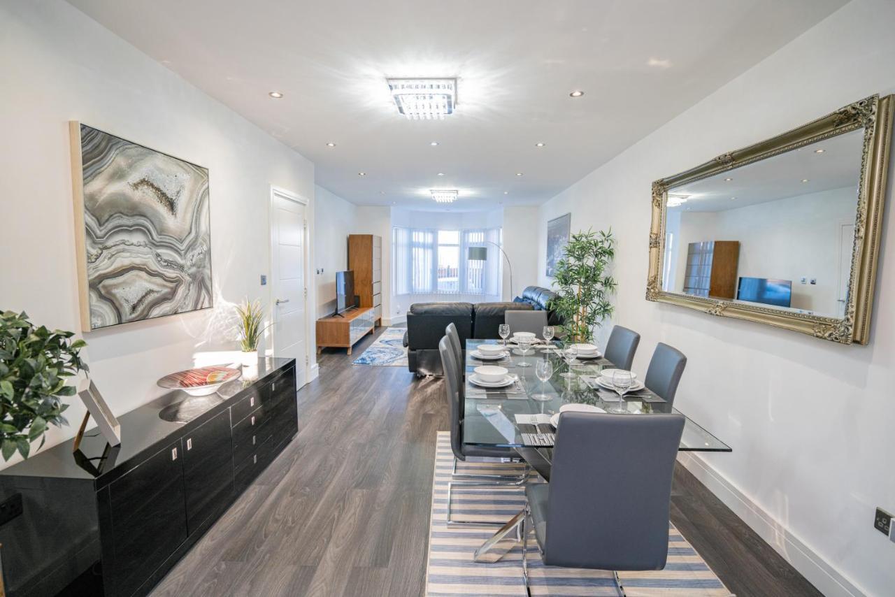 Newly Refurbished Modern 4 Bed Detached House ! Villa อ็อกซ์ฟอร์ด ภายนอก รูปภาพ