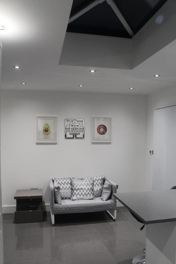 Newly Refurbished Modern 4 Bed Detached House ! Villa อ็อกซ์ฟอร์ด ภายนอก รูปภาพ
